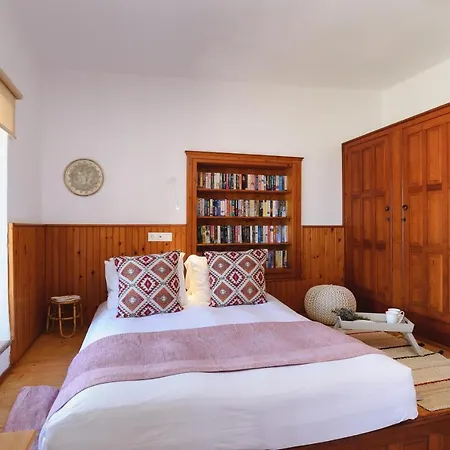 Aparthotel Thea And 2*